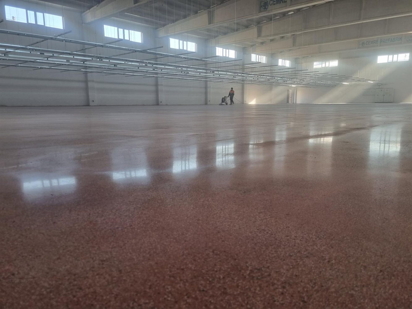 Beşiktaş Fuar Alanı Beton Renklendirme